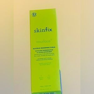 Skinfux Resurface Glycolic Renewing Scrub